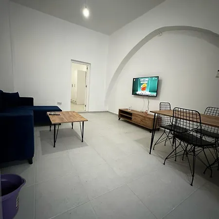 Апартаменты Girne Karmi De Yeni Esyali Muestakil Daireler