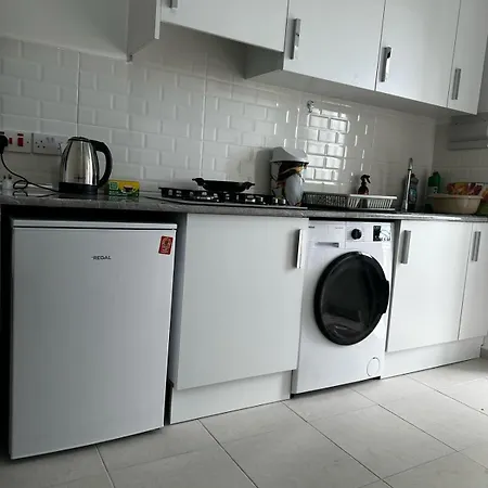 Girne Karmi De Yeni Esyali Muestakil Daireler * Kannavia